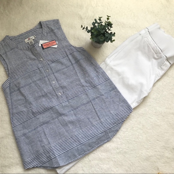 Vineyard Vines Tops - 🌺HP🌸NWT Vineyard Vines Blouse